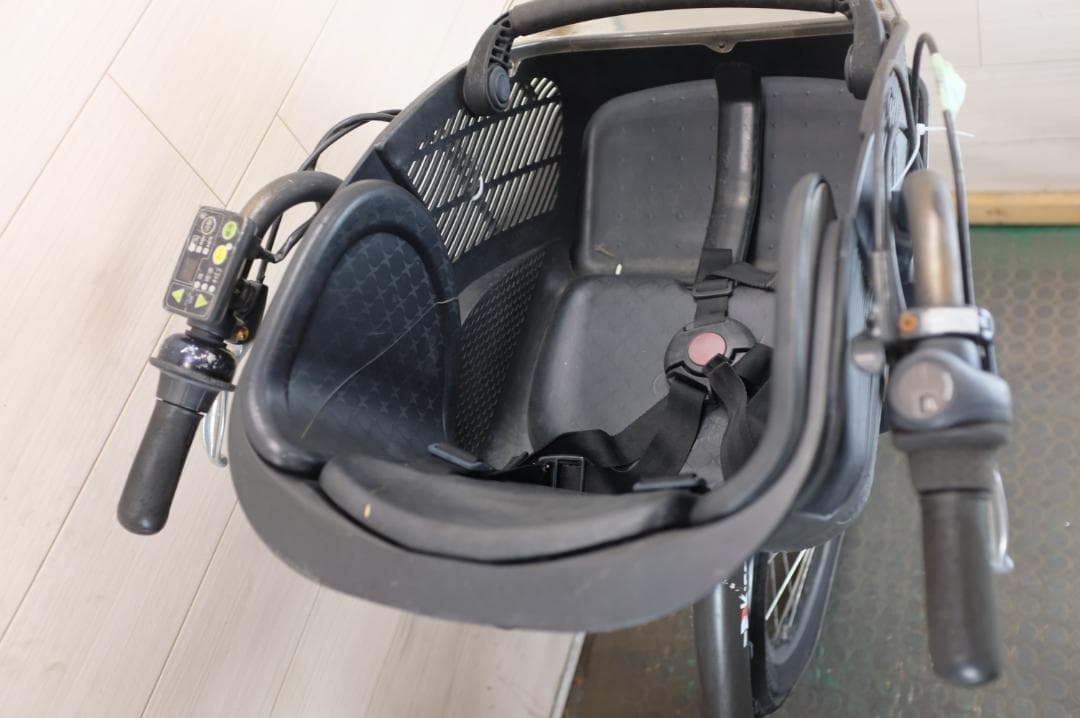 電動自転車ヤマハPAS　KISS　20インチ　3段　8.7Ah充電器あり