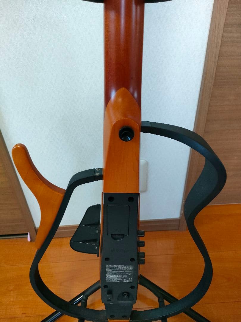 美品サイレントギターYAMAHA SLG110Sケース アダプタ プリアンプ付