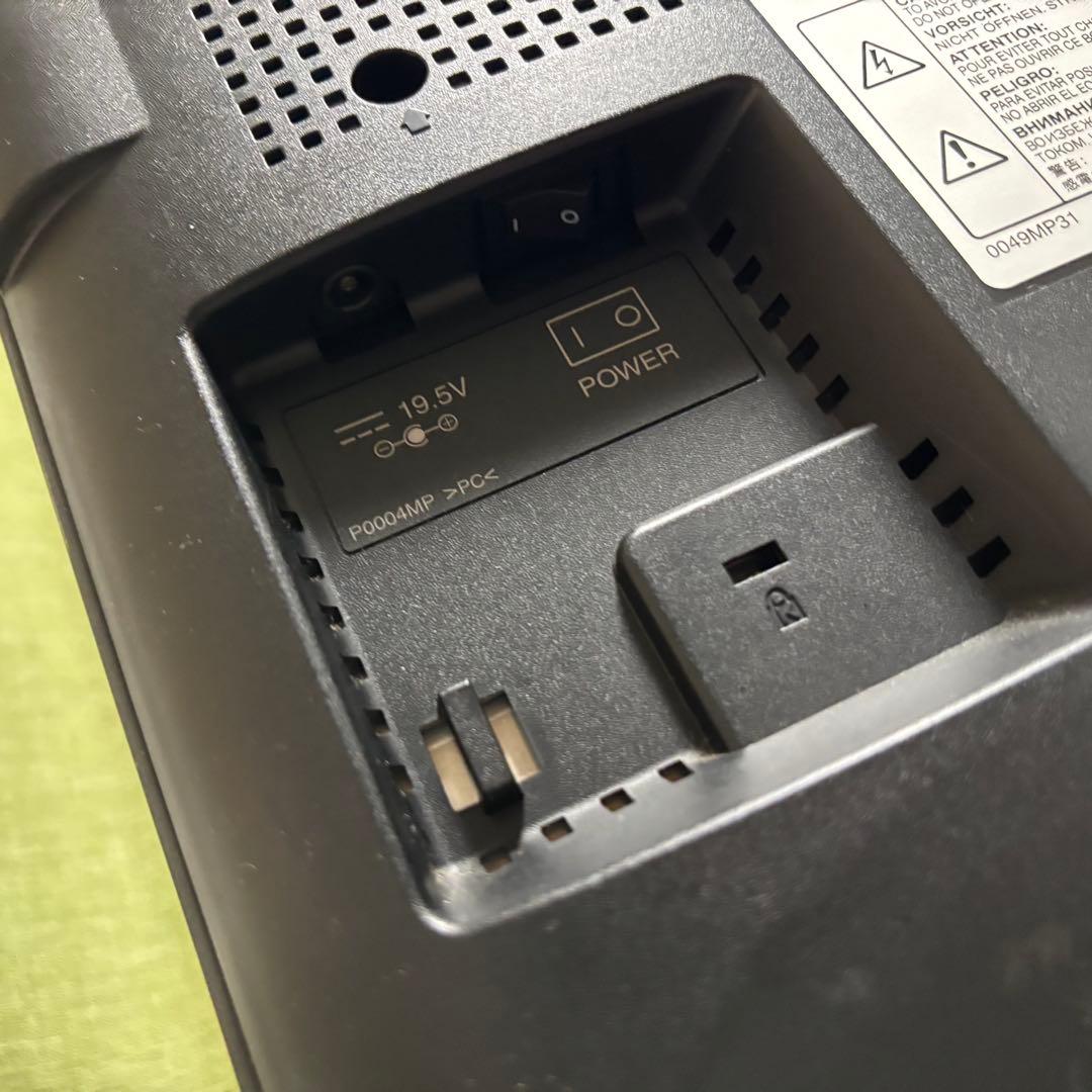 SHARP　シャープ　IGZO 4K対応　モニター　32V型　PN-K321