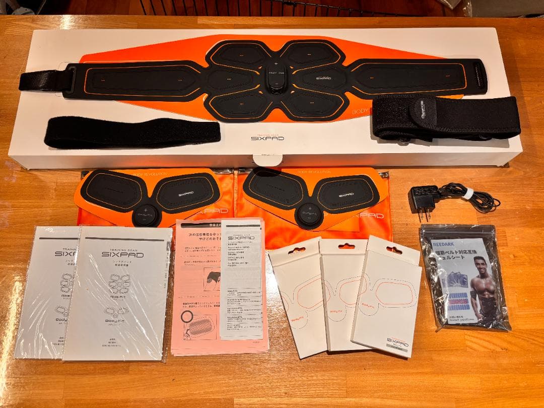 SIXPAD シックスパッド　アブズベルト・ボディフィット　一式セット
