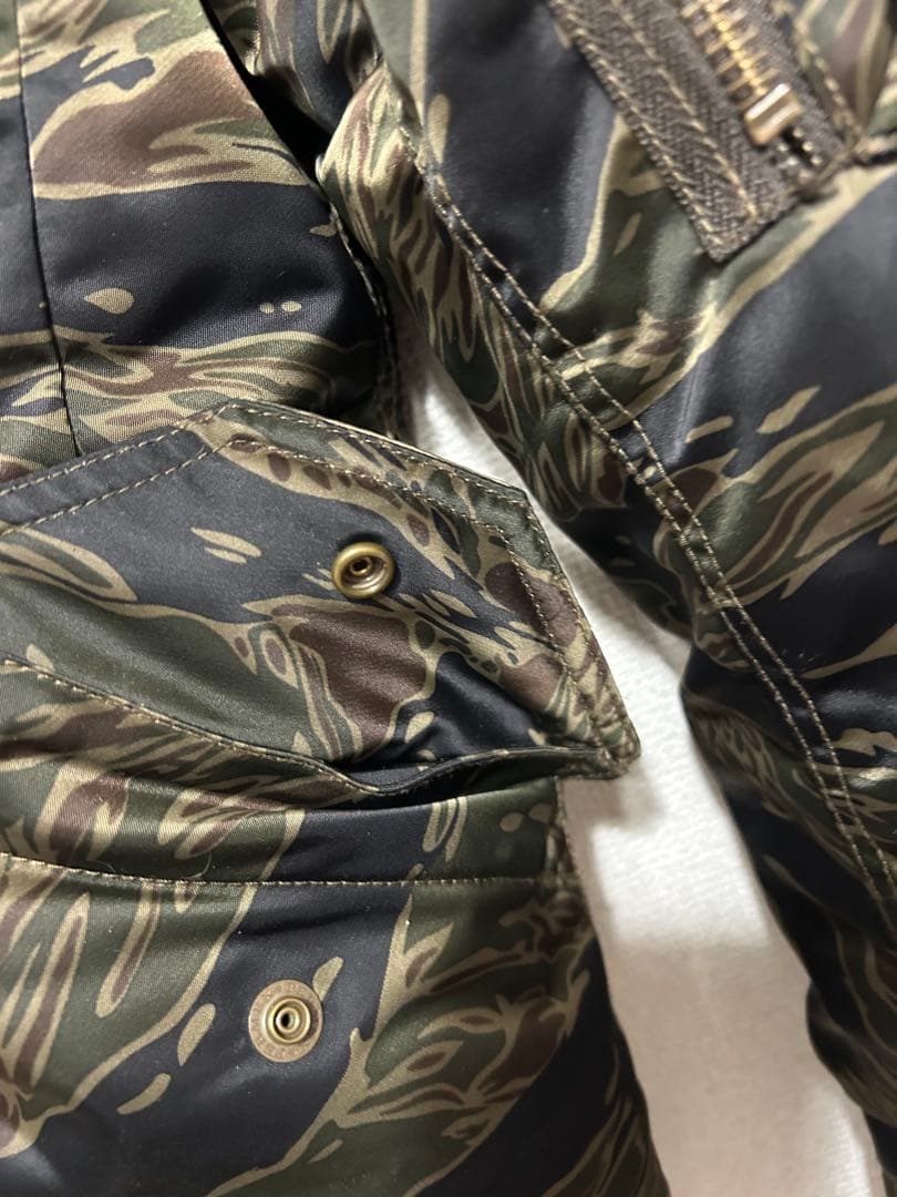 Hysteric glamour ヒステリックグラマー　プリマロフト　ダウン迷彩