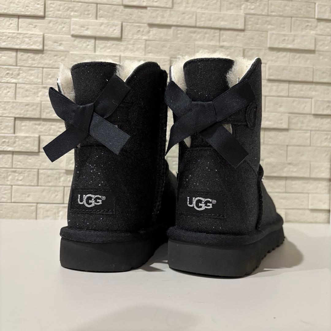 UGG W MINI BAILEY BOW SPARKLE リボン 黒ラメ　22