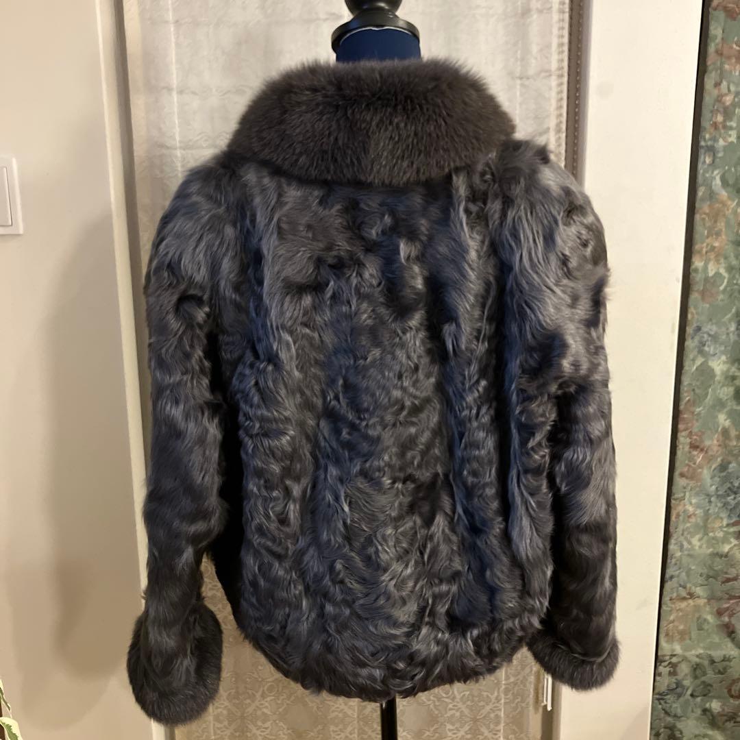 美品　カーリーラム フォックスファーコート ラベンダー系カラー　短丈　防臭抗菌