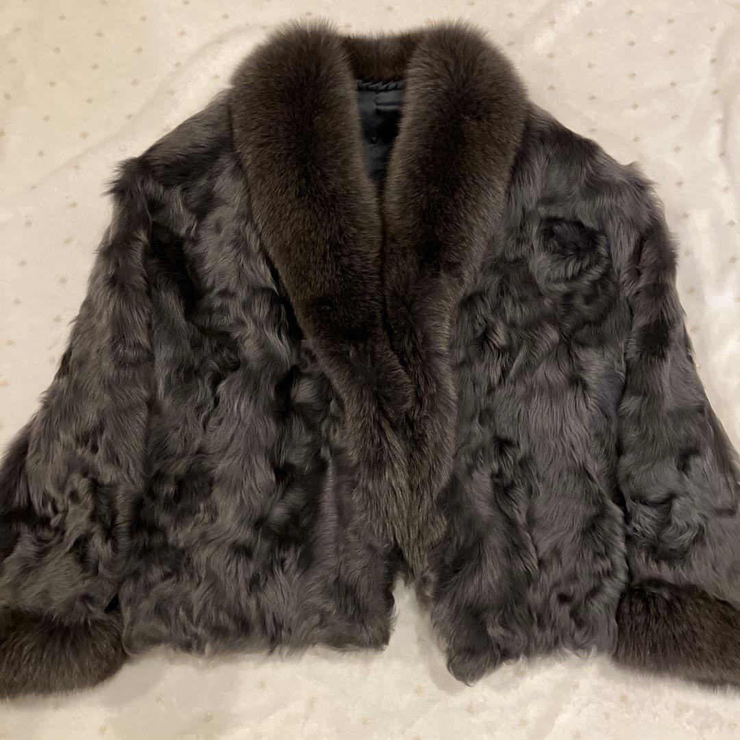 美品　カーリーラム フォックスファーコート ラベンダー系カラー　短丈　防臭抗菌