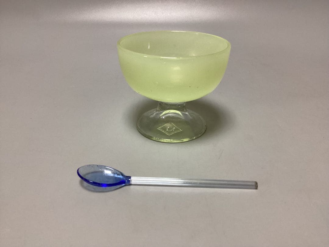 すみれ　雷文　黒脚　なつめ形　氷コップ　(検) 和ガラス　ウランガラス