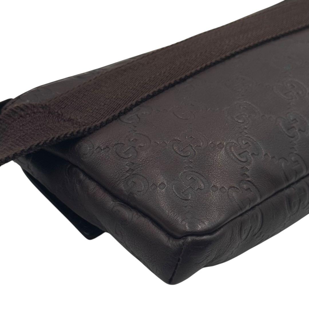 【美品】GUCCI グッチ　ボディバッグ　ウエストバッグ　GG　シマレザー