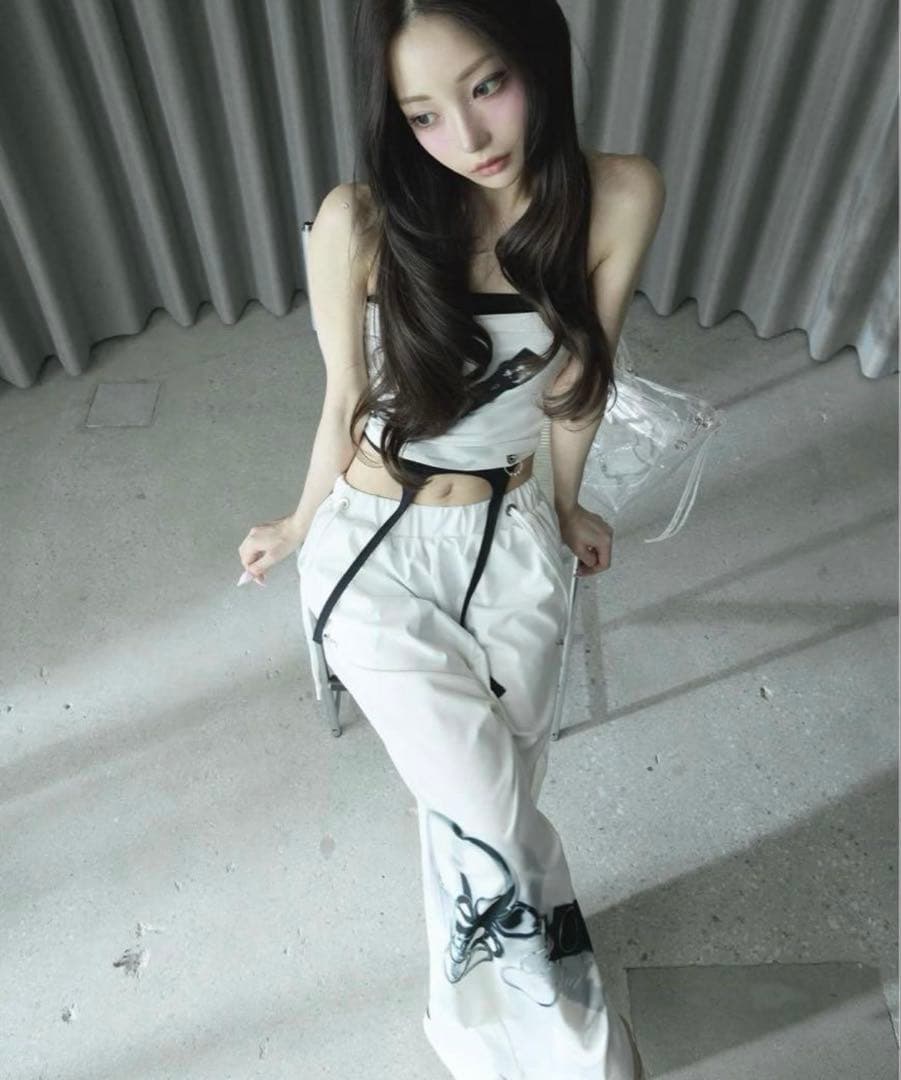 パンツ THEREDTHREADS print sweat pants charm