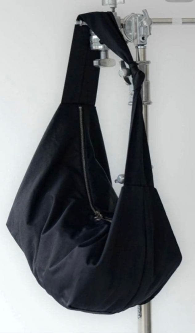 CTHY／BIG HALF MOON SHOULDER BAG