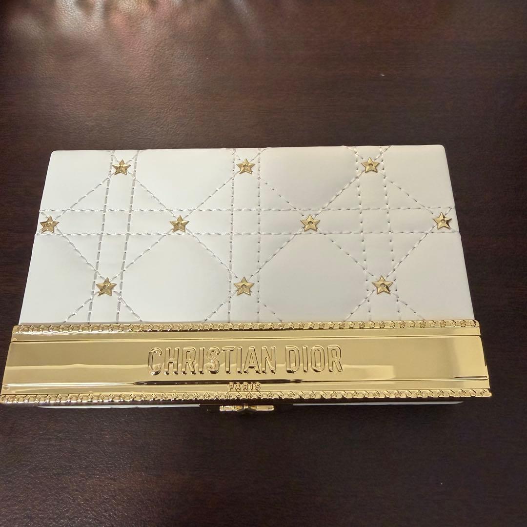 ディオールクチュール アイ パレット (ホリデー コレクション 2025）