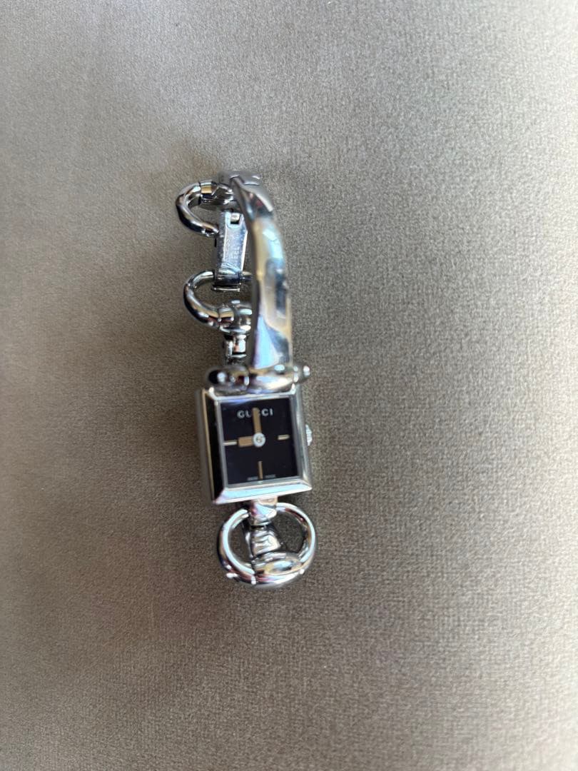 最終値下げ　GUCCI シルバー ブレスレット型時計　電池切れ