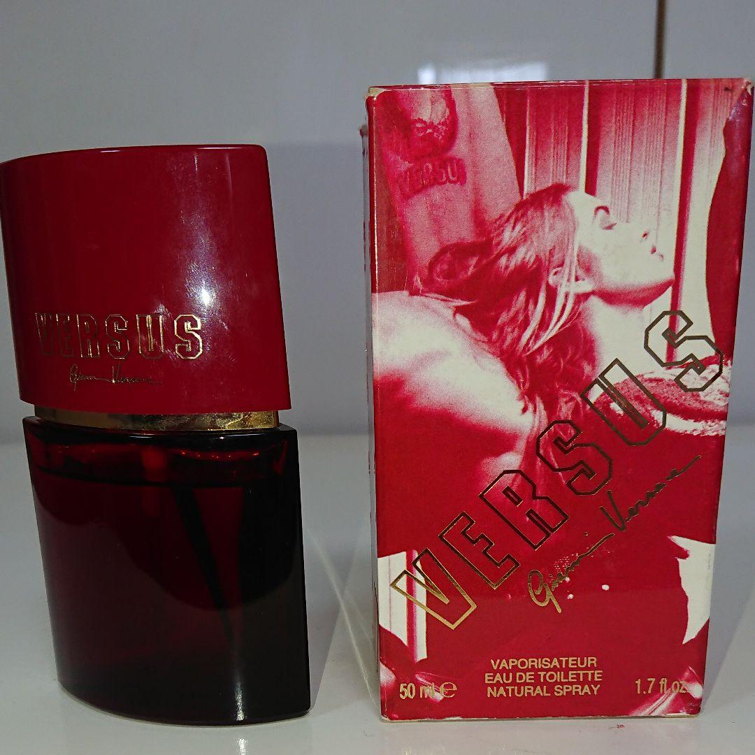 【送料込み】VERSUS(ヴェルサス) オードトワレ