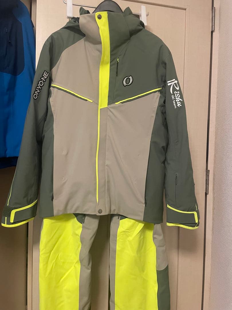 オンヨネ スキーウェア　ONYONE 上下ウェア　L