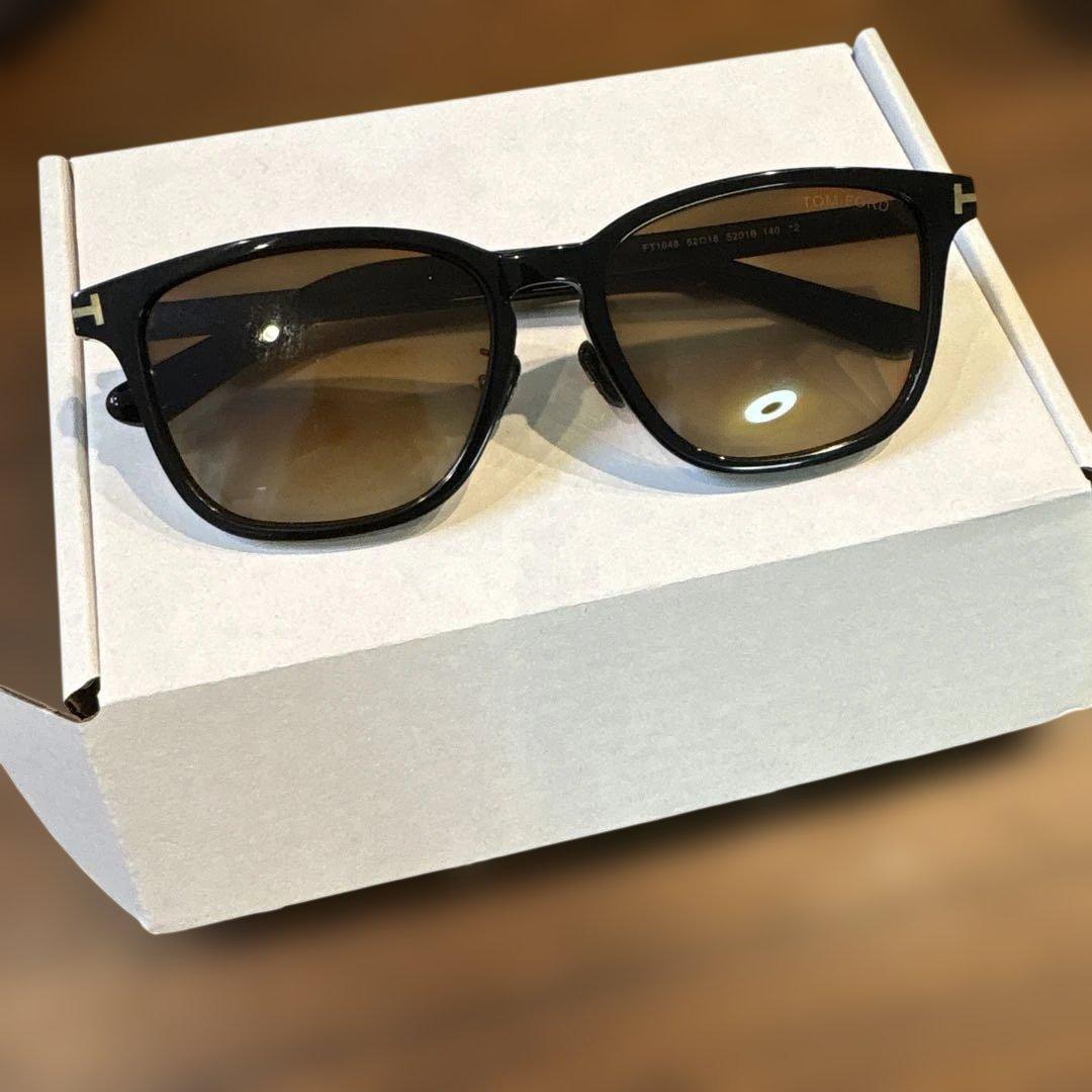 美品・TOM FORD トムフォード サングラス