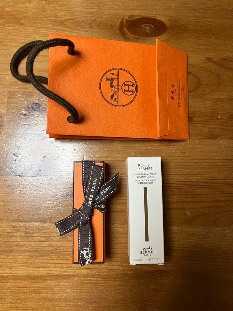 お値下げ可能ルージュエルメスルージュブリヤンシルキーオランジュ•フラッシュ限定色