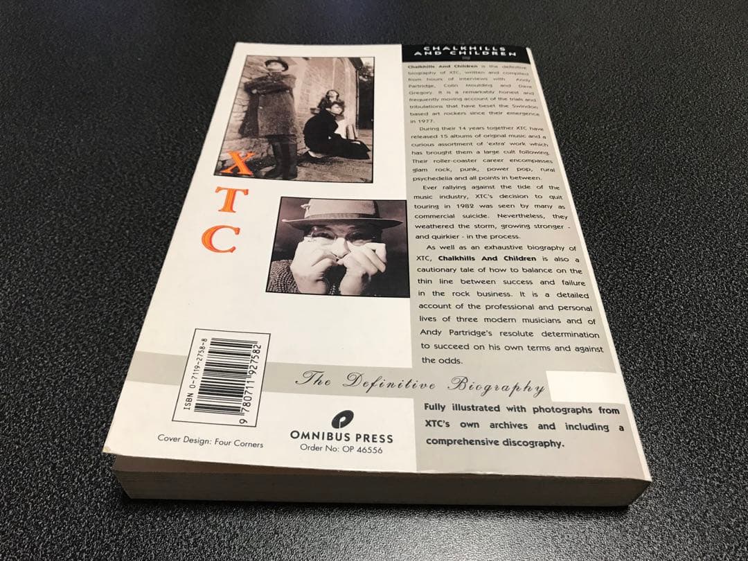 レア洋書　XTC Chalkhills and Children the