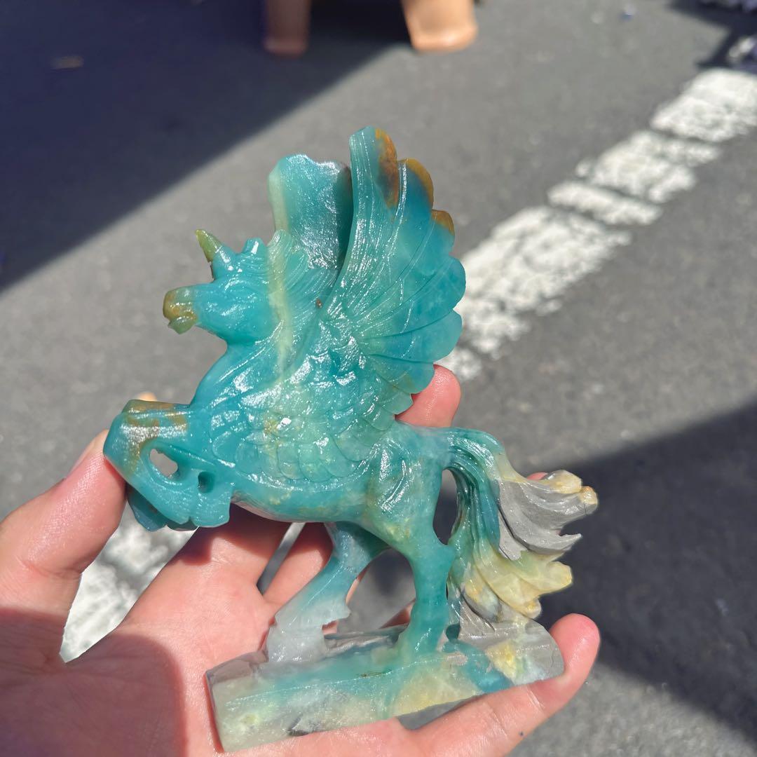 天然石ピスタチオカルサイトのユニコーン　ご購入前に在庫確認必要　F.90