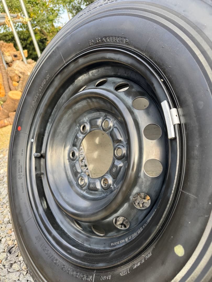 ハイエース純正　ブリヂストン 15インチ タイヤ・ホイール４本セット