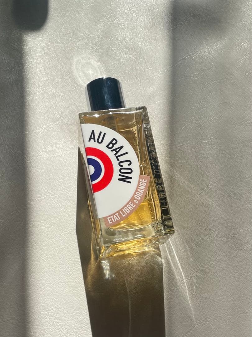 エタリーブルドオランジェNOEL AU BALCON