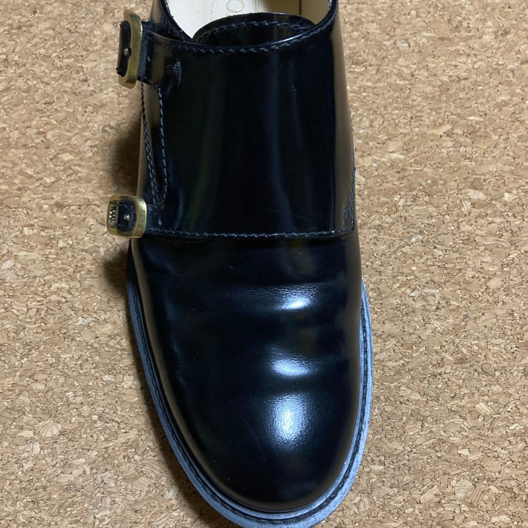 TOD'S 黒ローファー バックル付き