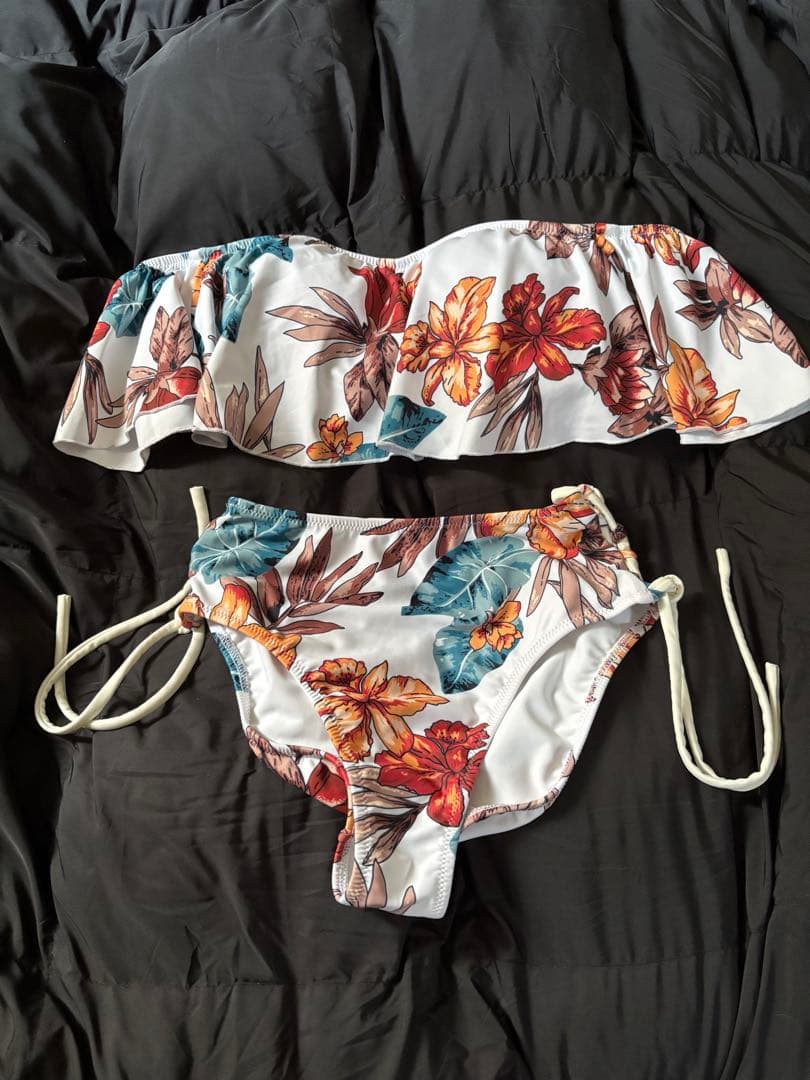 《値下げしました》ALENCY パラダイスホワイト オフショルダー水着