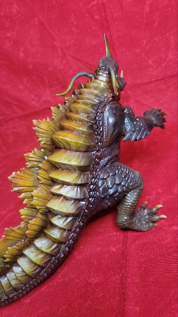 特*屋様 海洋堂メガサイズソフビキット完成品　ネロンガ　ガレージキット　原型松村