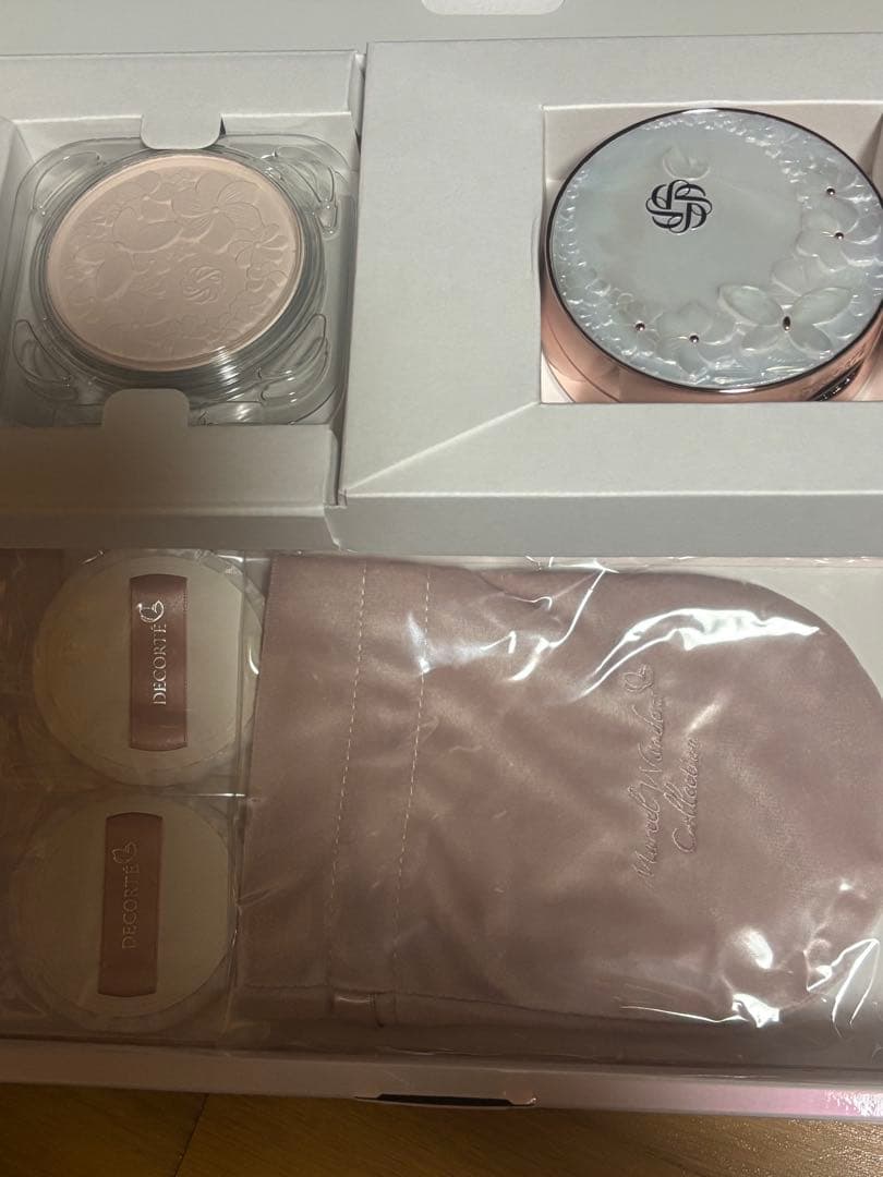 マルセル ワンダース コレクション コスメデコルテ　フェイスパウダー ⅩⅣ