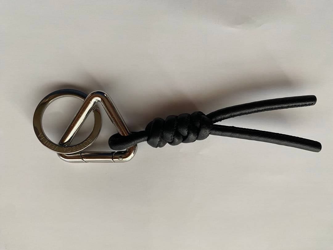 BOTTEGA VENETA ブラックレザー キーリング
