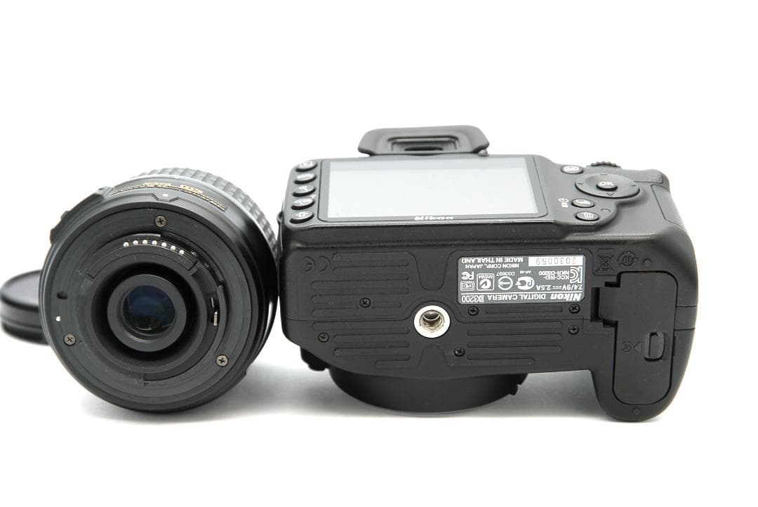 Nikon D3200 レンズキット 559枚 極少ショット 動作OK