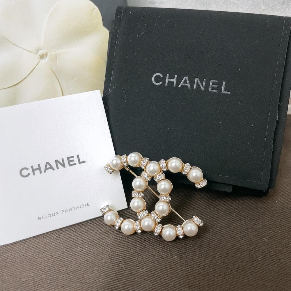 シャネル ココマーク B21C Fパール ブローチ アクセサリー シルバー 箱付