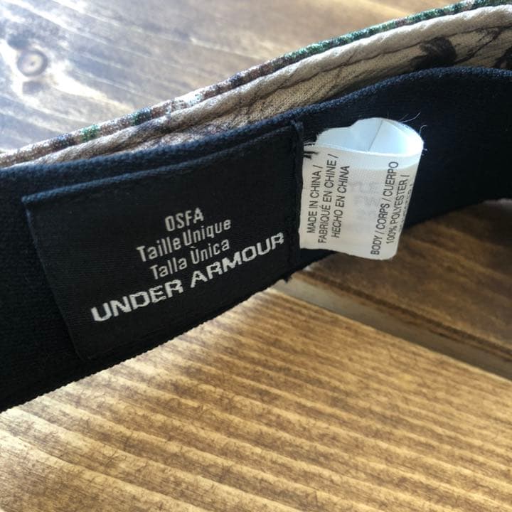 レア⭐︎アンダーアーマー　サンバイザー　リアルツリー