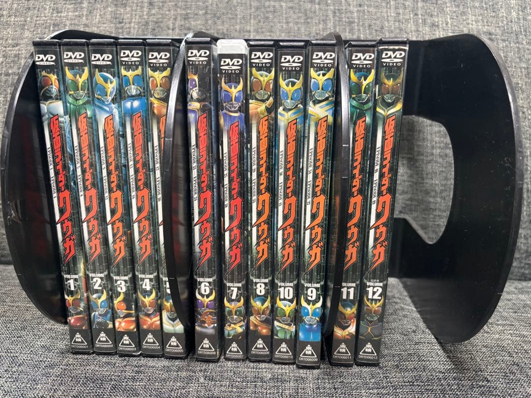 仮面ライダークウガ　レンタル落ちDVD 全12巻セット　おまけクリアポスター