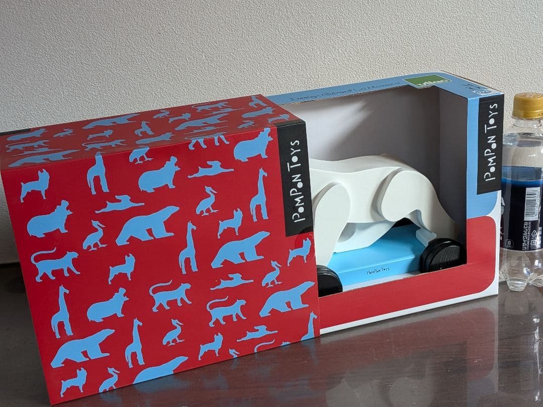 新品オルセー美術館　ポンポン　木製おもちゃ　シロクマ　パリ　お土産　シロクマ