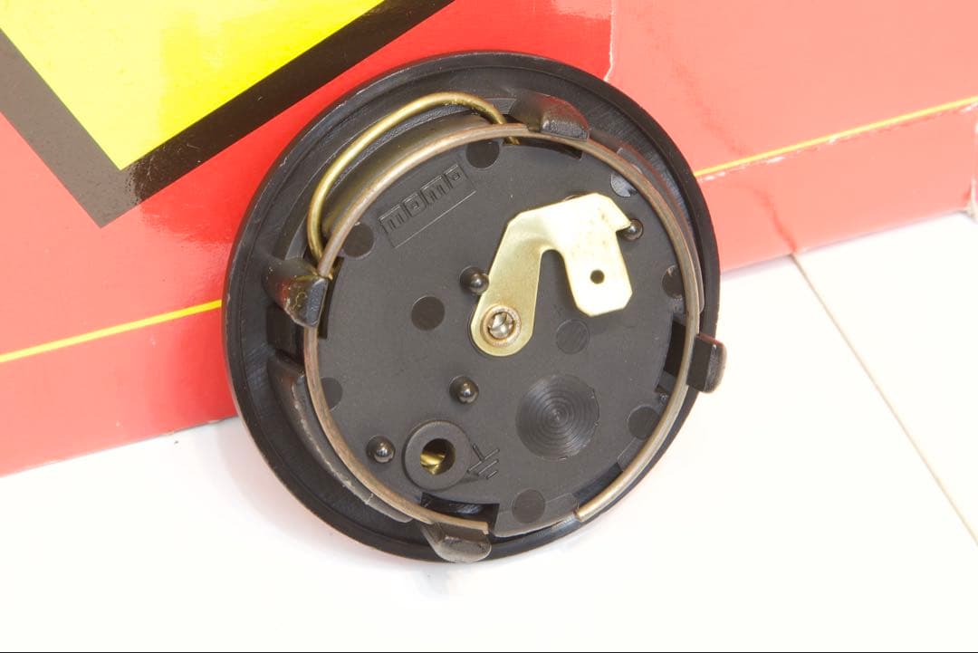 モモ(Momo) ステアリング MOD.08 35パイ BK M-58