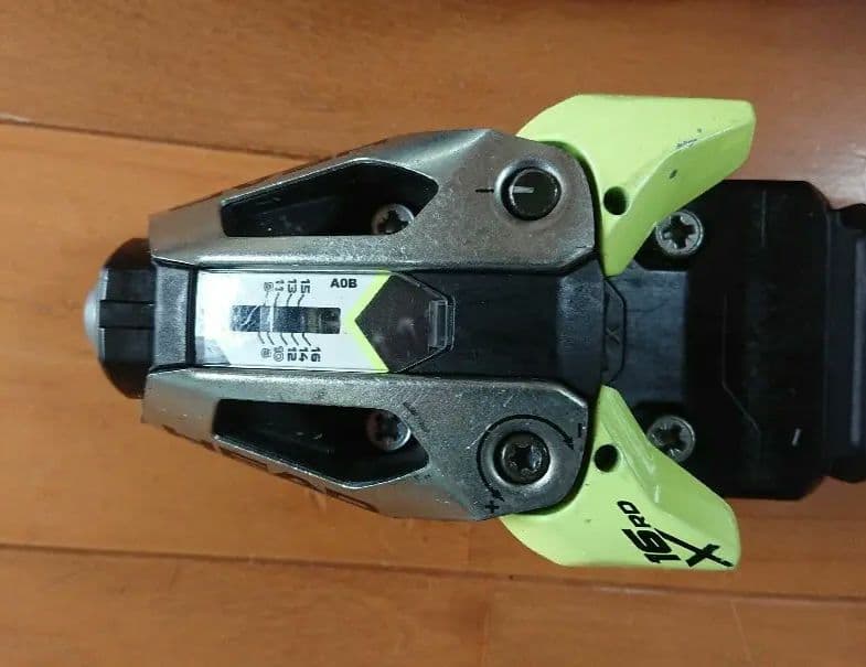 HEADヘッド EVO 16RDXビンディング