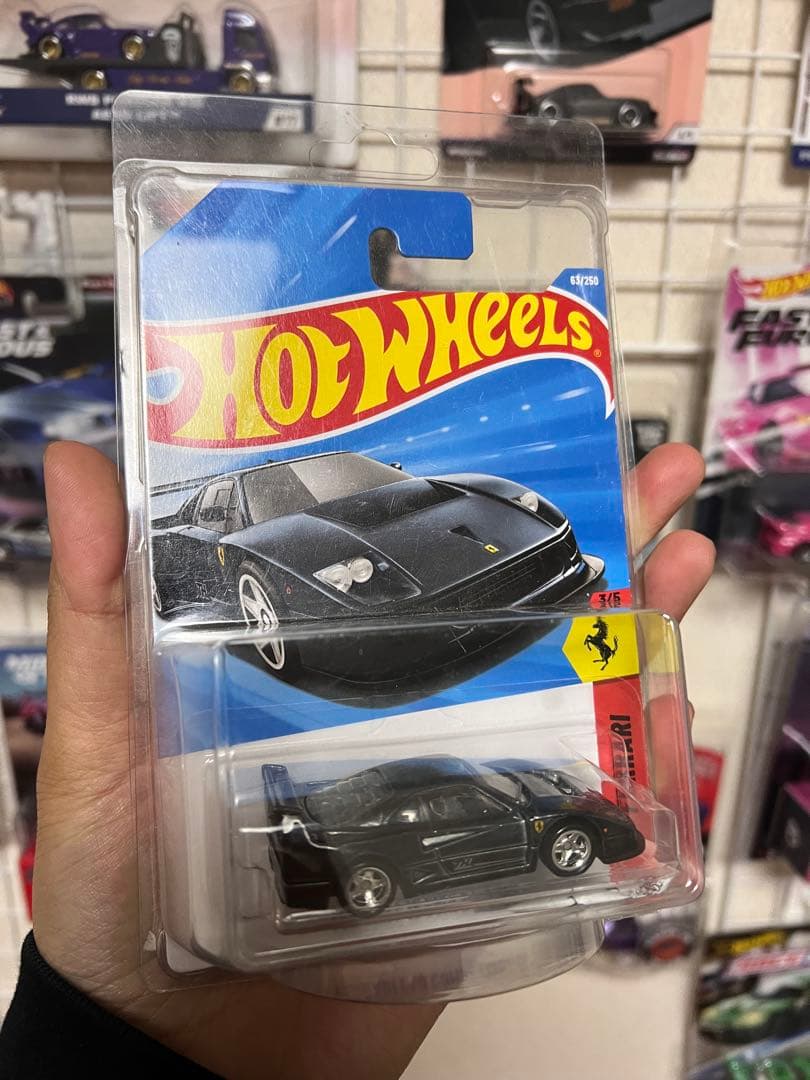 ホットウィール　フェラーリ・F40 　 スーパートレジャーハント