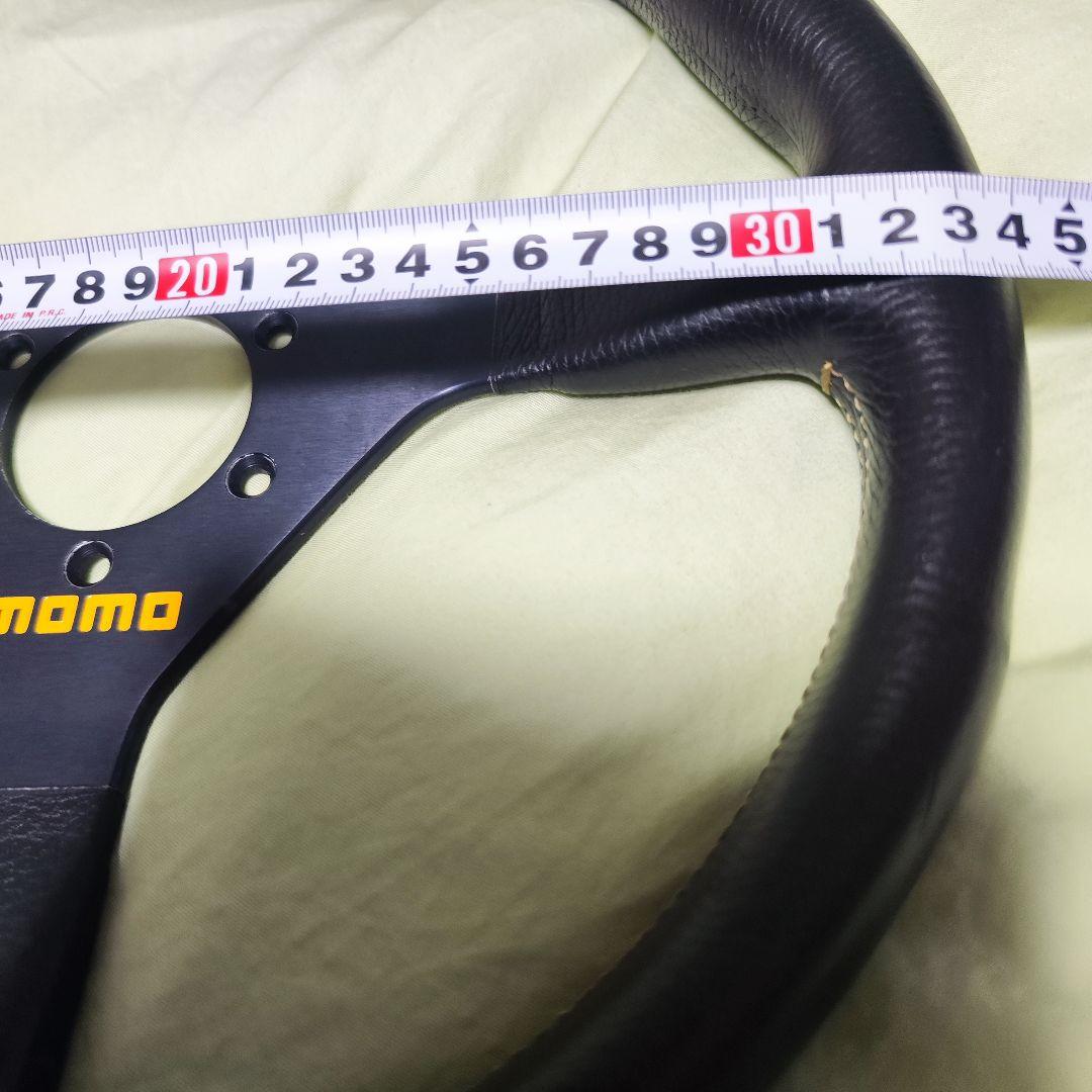 momo ステアリングホイール 3スポーク 黒　made in italy