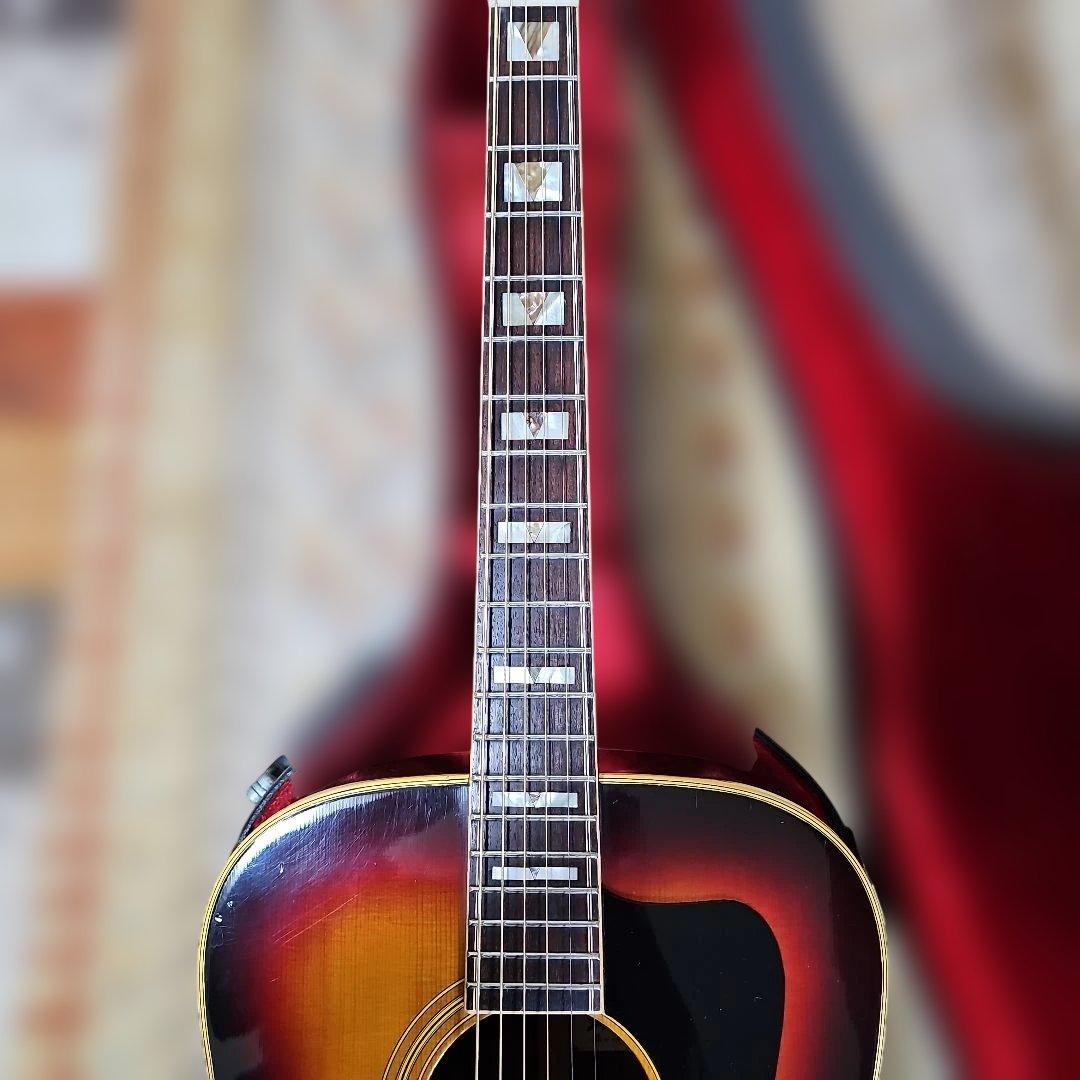 寺田楽器Jagard.JD-55ギルドモデル ハードケース付き。