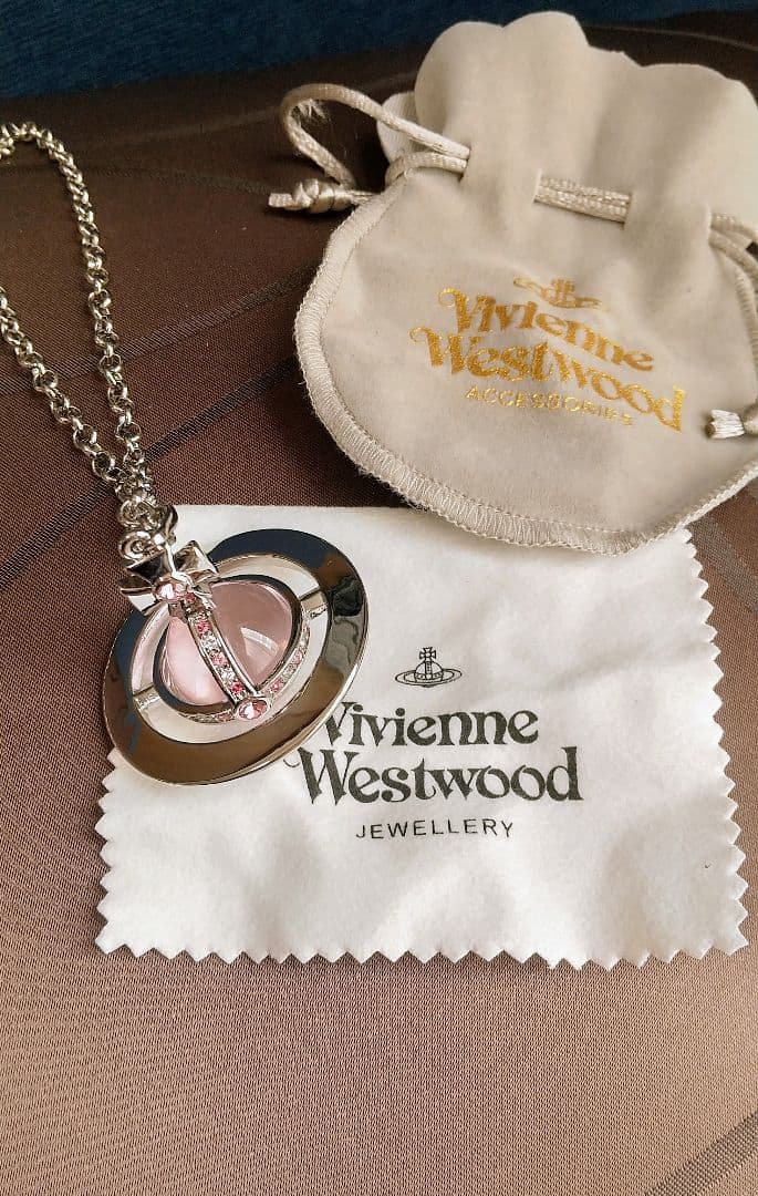 Vivienne Westwood ネックレス ピンク