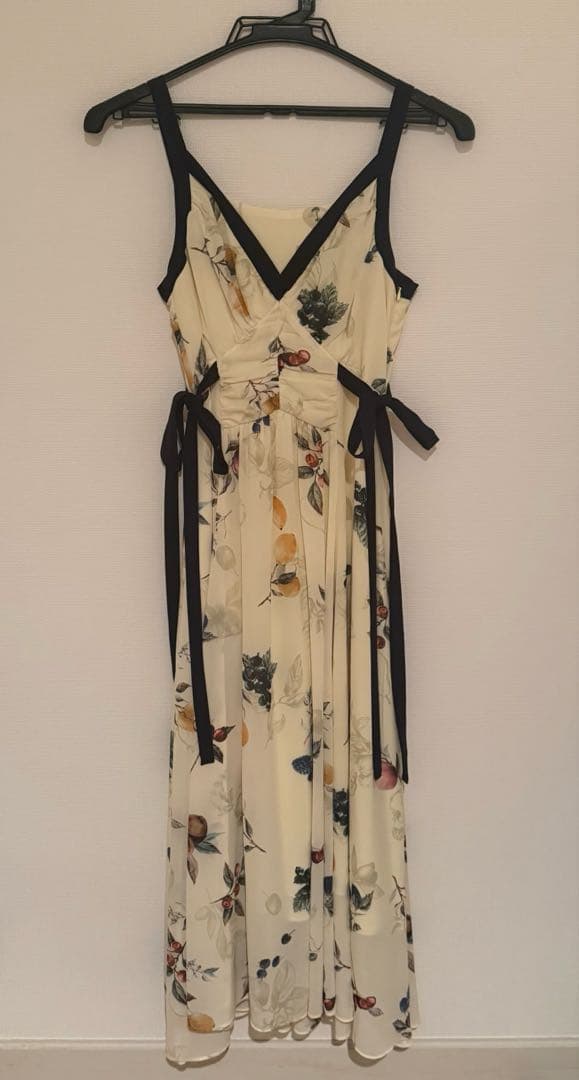 【限定価格】FRAY I.D フルーツプリントサイドリボンキャミワンピース