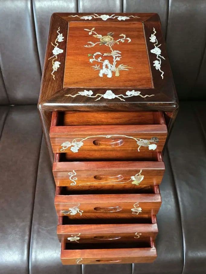 螺鈿家具 螺鈿細工 唐木 花梨 引き出し 五段 チェスト 無垢材　ラデン細工
