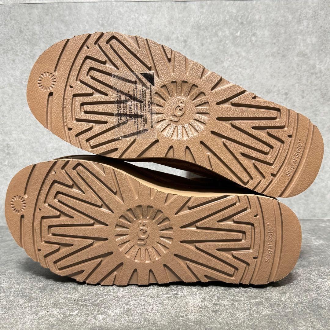 【新品】UGG ニューメル プラットフォーム チェルシーブーツ　23cm