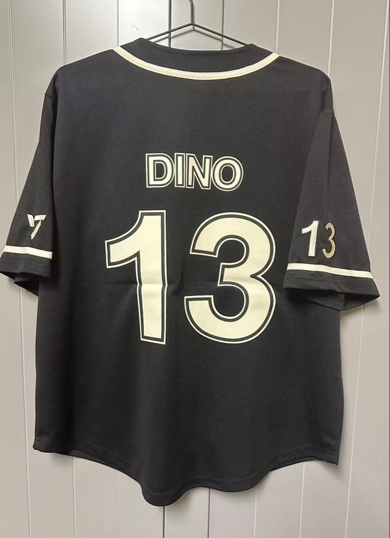 SEVENTEEN RIGHT HERE ディノ ユニフォームTシャツ