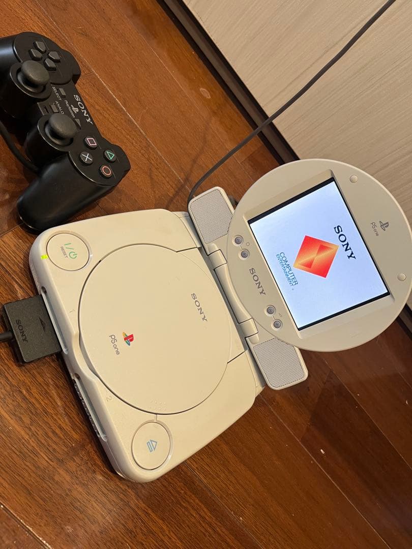 希少　PSone (PSワン)ディスプレー付き