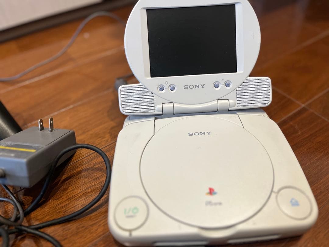希少　PSone (PSワン)ディスプレー付き