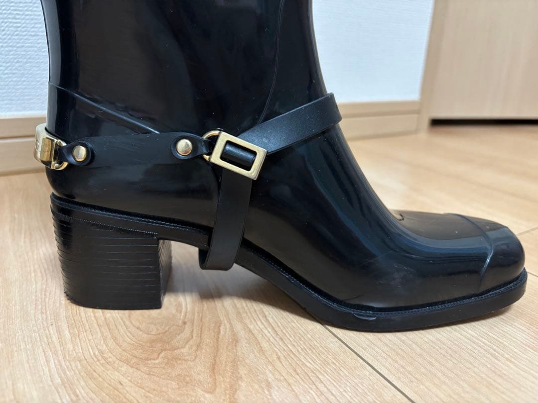 Jimmy Choo バックル付きブラックロングブーツ