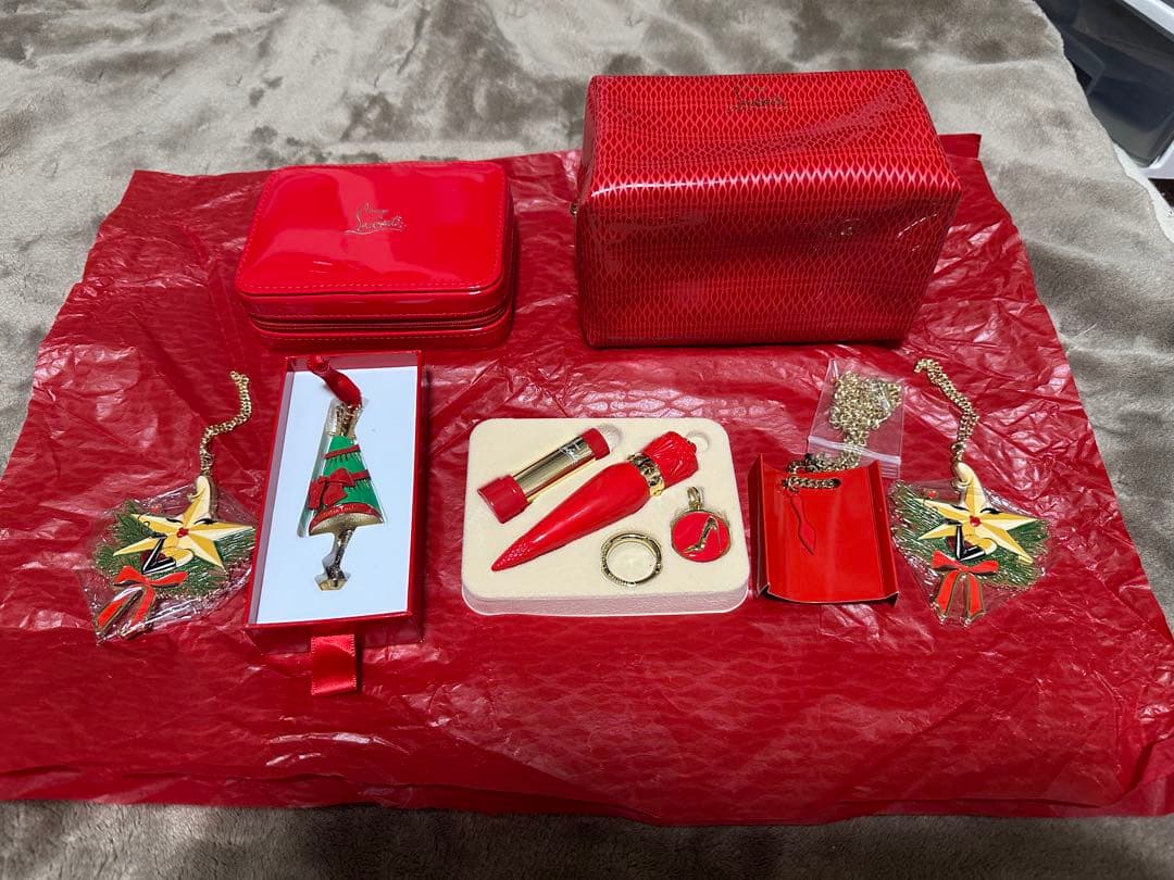 ルブタン　ホリデイ　クリスマスセット　未使用　リップ等