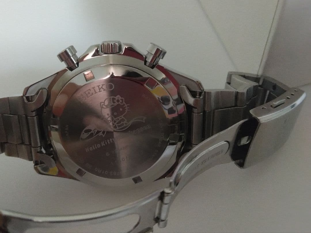 『再値下げ』ハローキティ　500系新幹線25周年　SEIKO 限定モデル時計