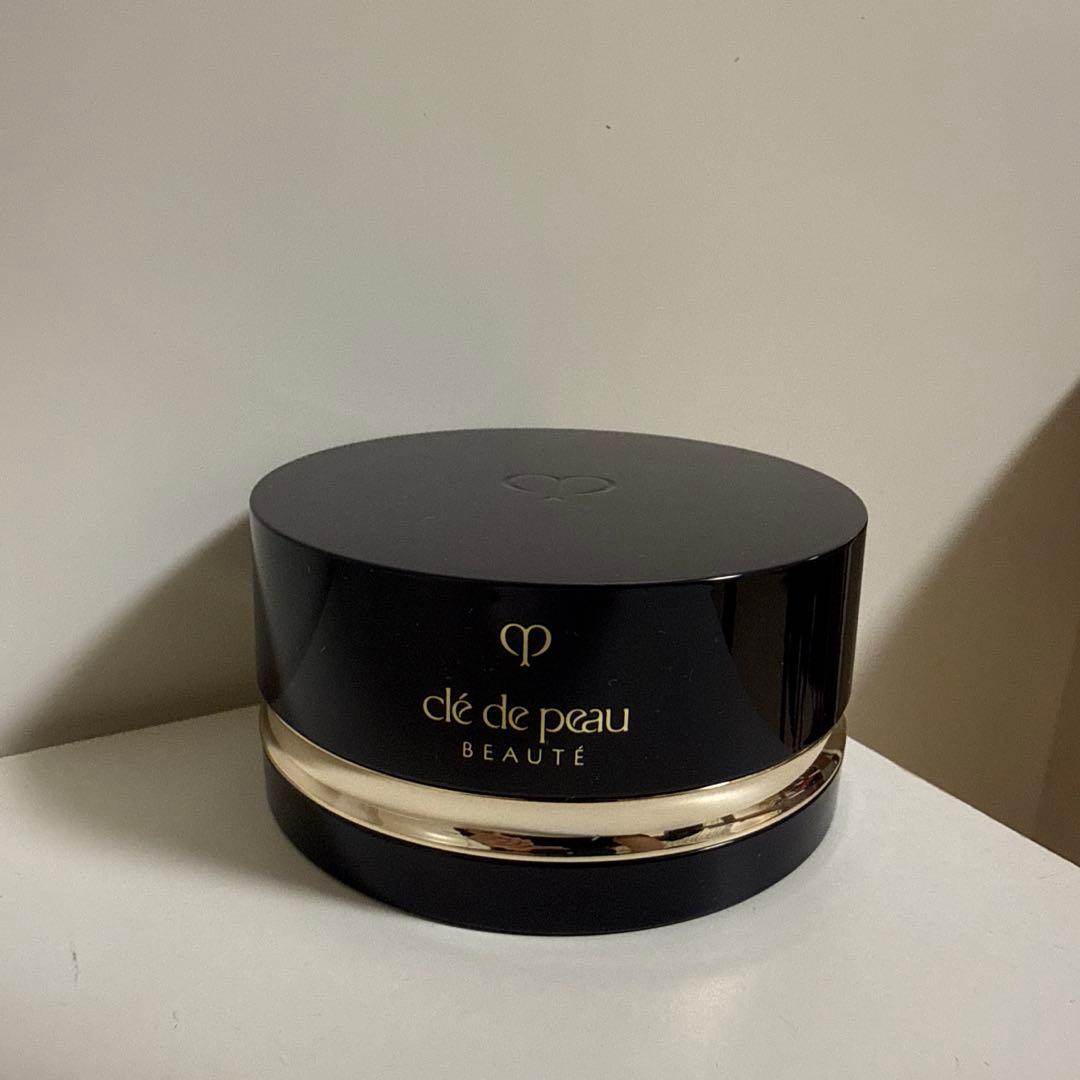 クレ・ド・ポー ボーテ プードルトランスパラントn M ライト（01）