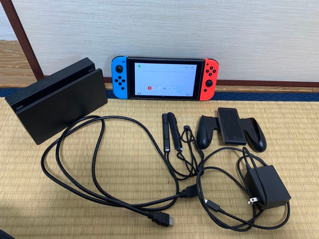 Nintendo Switch 本体 青/赤　写真にある物が全てになります