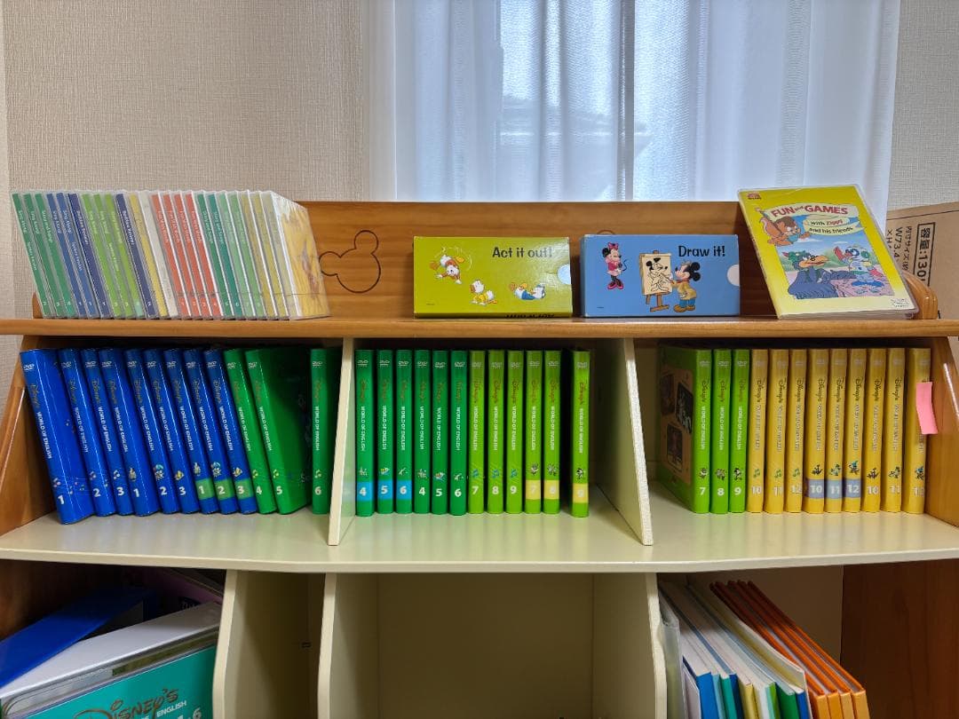 Disney World of English（DWE）大ボリュームセット棚付き